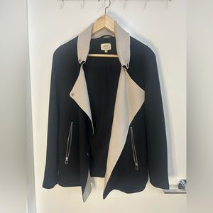 Aritzia Wilfred black crepe blazer